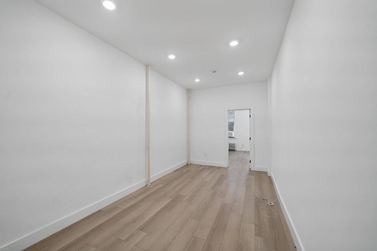 529 Park Ave #1 - Photo 2 of 10