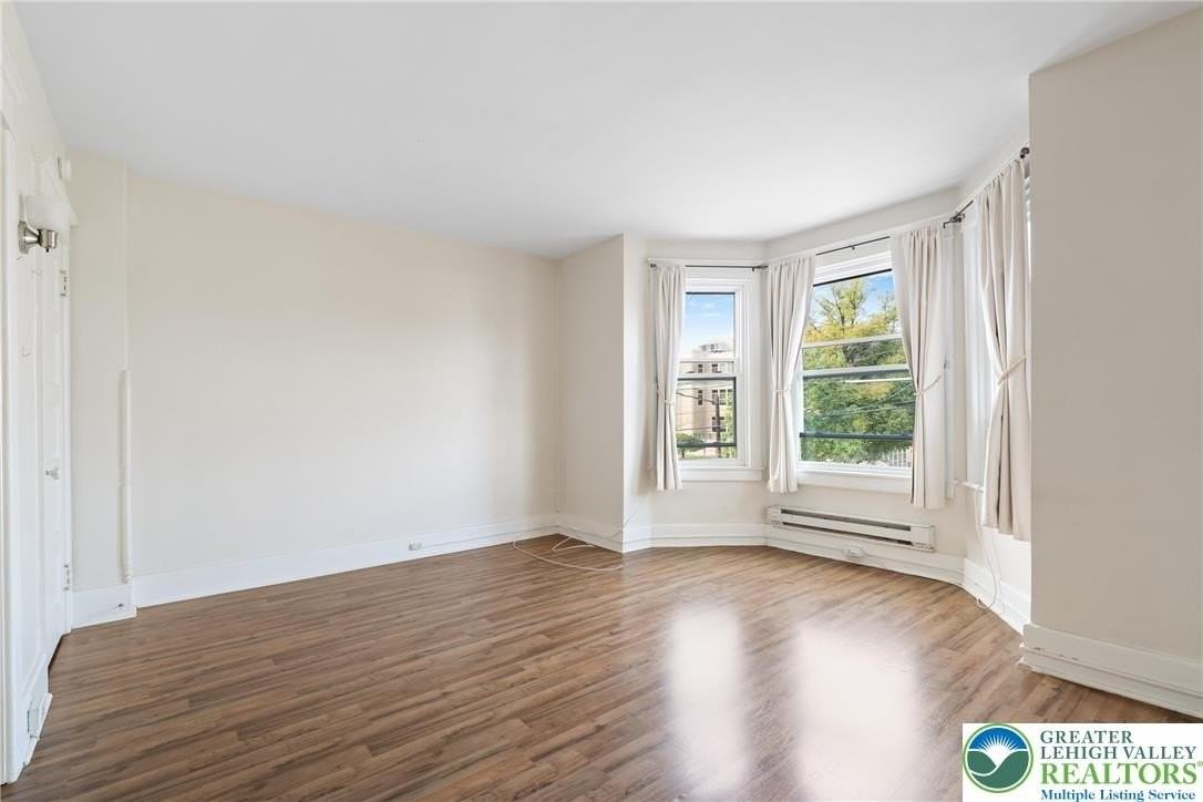 1206 Linden St #2 - Photo 2 of 14
