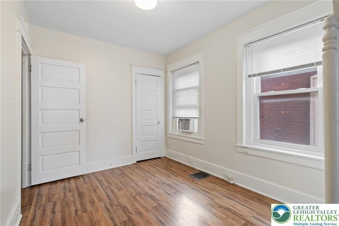 1206 Linden St #2 - Photo 5 of 14