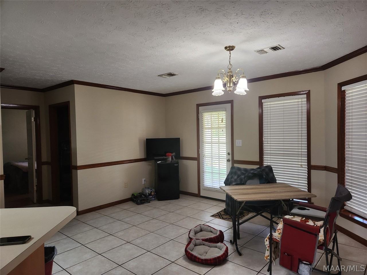 345 Spring Hollow Dr - Photo 5 of 32