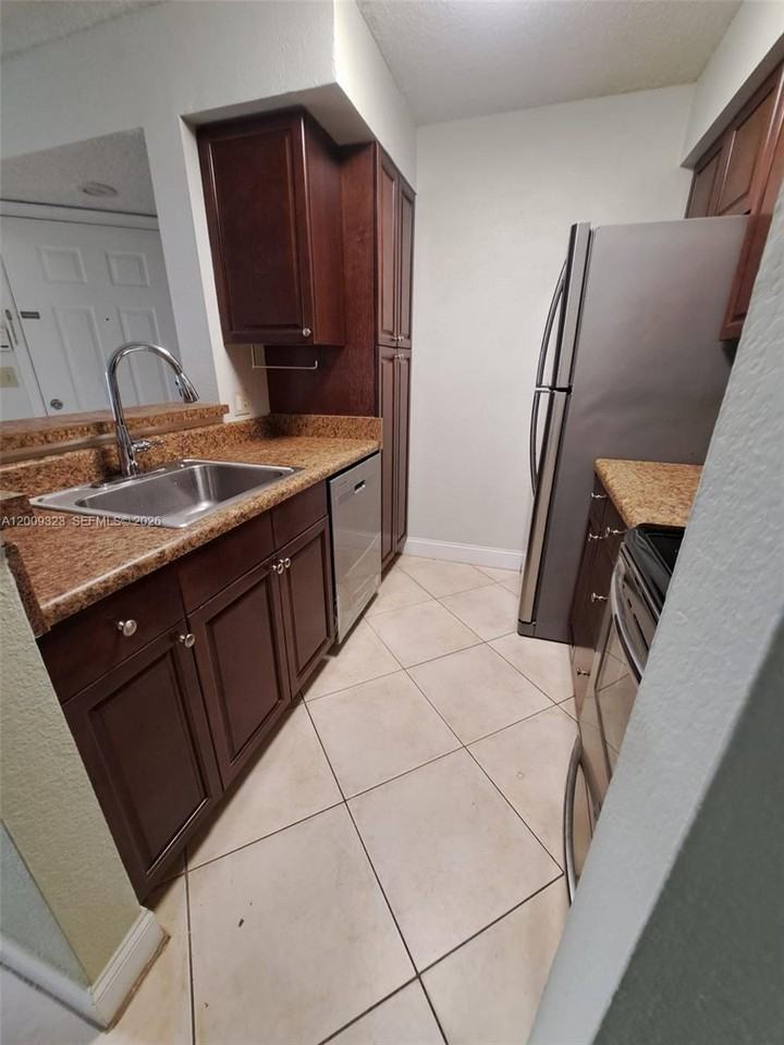 3200 N Palm Aire Dr #3200 - Photo 3 of 7