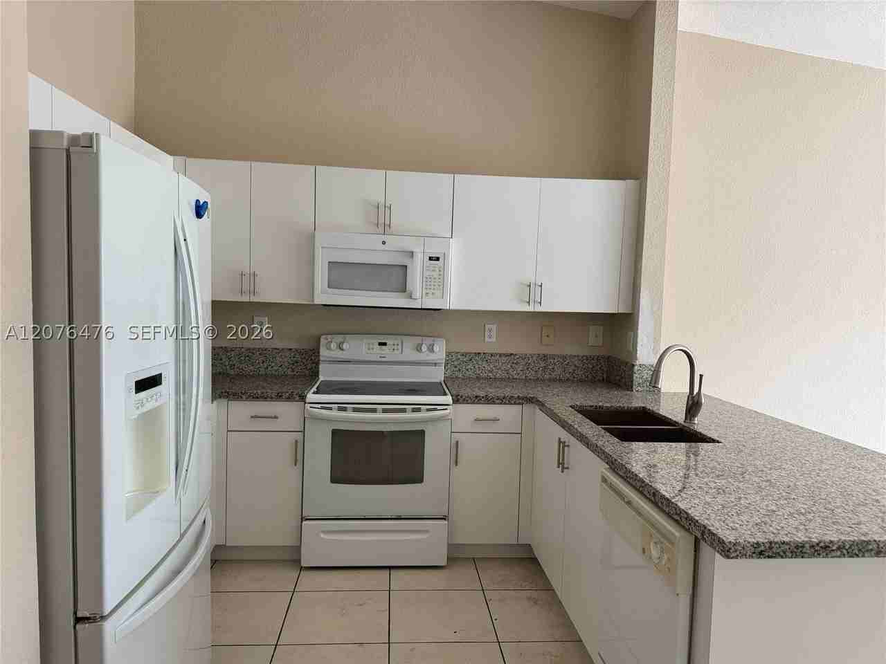 13782 Sw 171st Ln #13782 - Photo 3 of 12