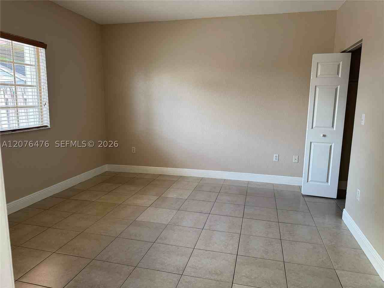 13782 Sw 171st Ln #13782 - Photo 7 of 12