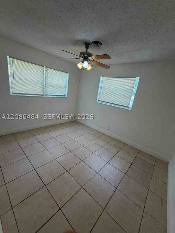 6111 Nw 17th Ct #0 - Photo 4 of 12