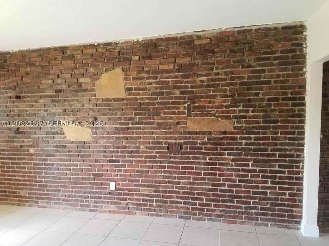 1200 Ne 110th St #3 - Photo 2 of 10