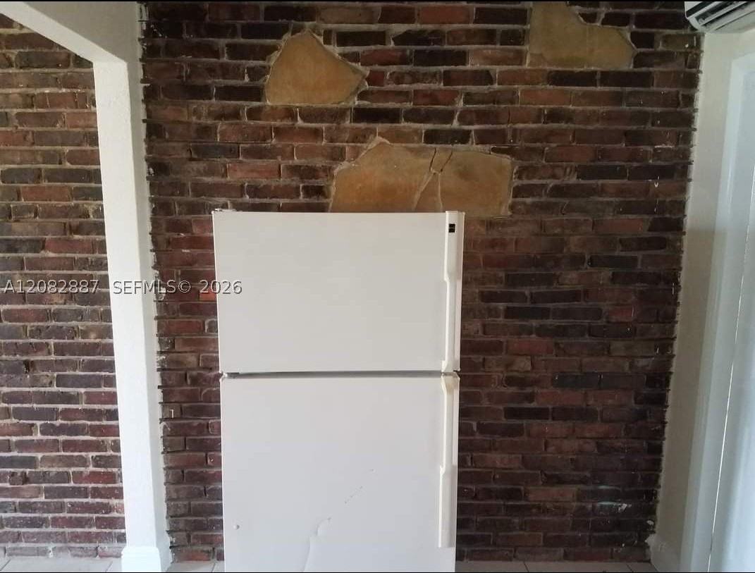 1200 Ne 110th St #3 - Photo 4 of 10