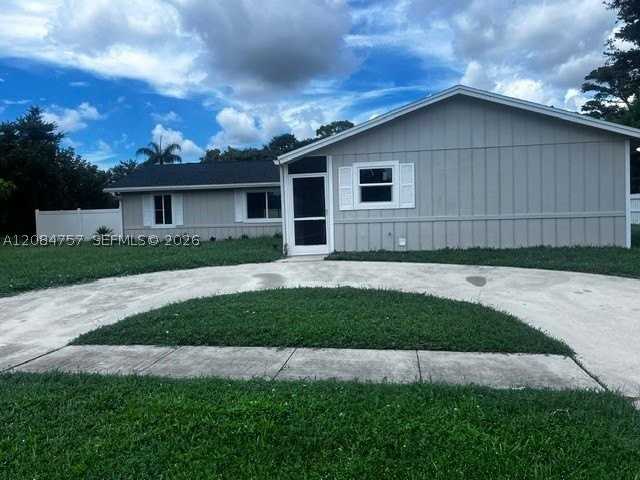 103 Prado St - Photo 2 of 27