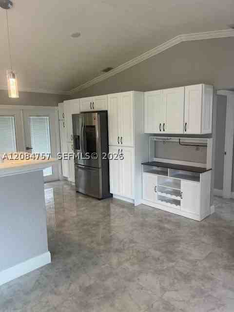 103 Prado St - Photo 4 of 27