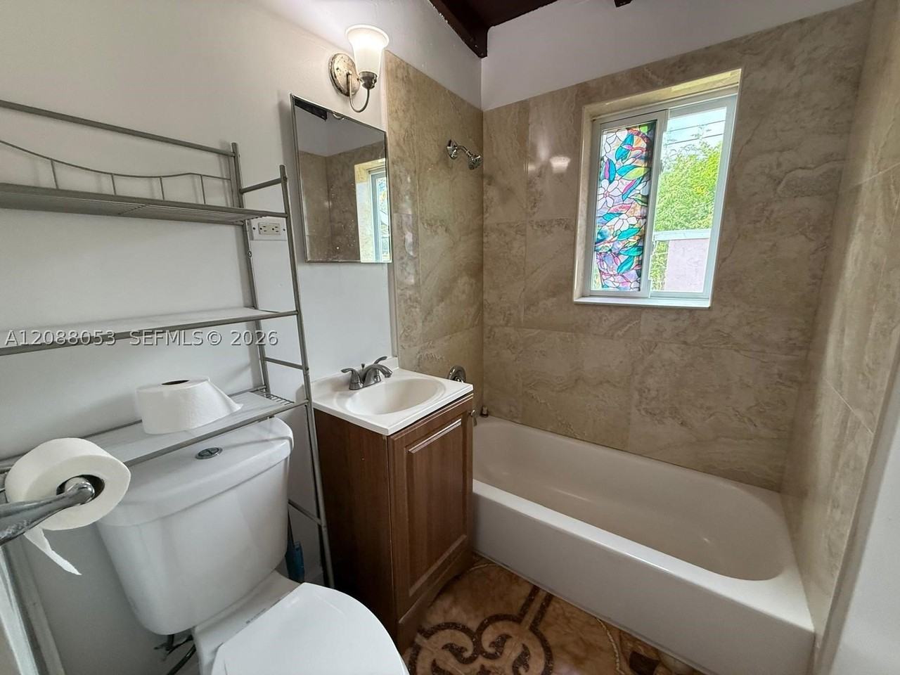 381 Nw 16th St #381 - Photo 6 of 13