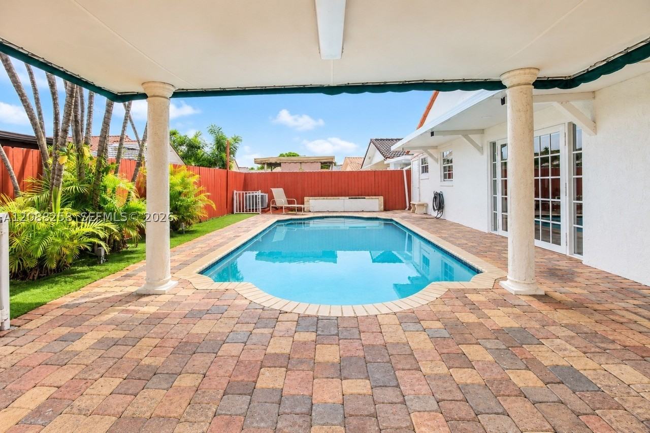 14590 Sw 51st St #0 - Photo 4 of 25