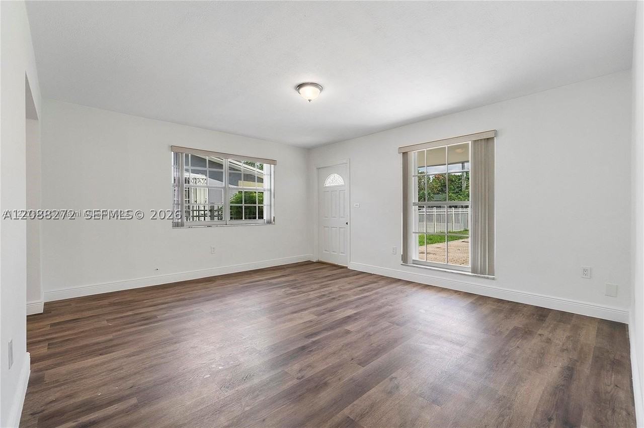2906 Nw 13th St #2908 - Photo 6 of 13