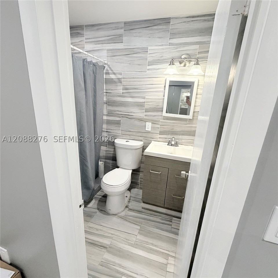 10305 Sw 149th Ter - Photo 5 of 19