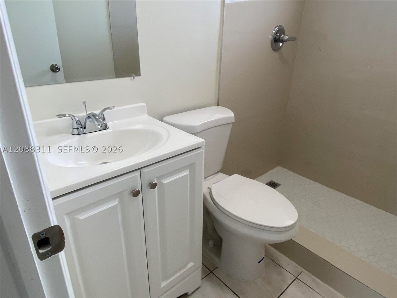 1836 Nw 22nd Ct #6 - Photo 3 of 5