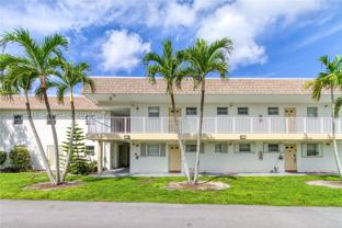 5160 Sw 40th Ave #4D - Photo 1 of 1