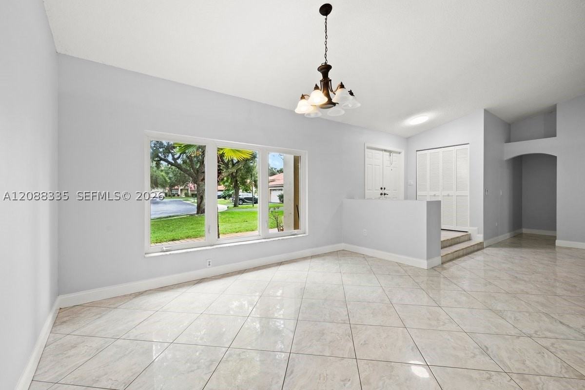 13181 Nw 11th Pl #0 - Photo 5 of 33