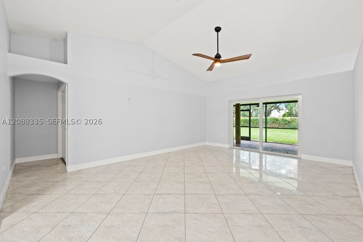 13181 Nw 11th Pl #0 - Photo 7 of 33