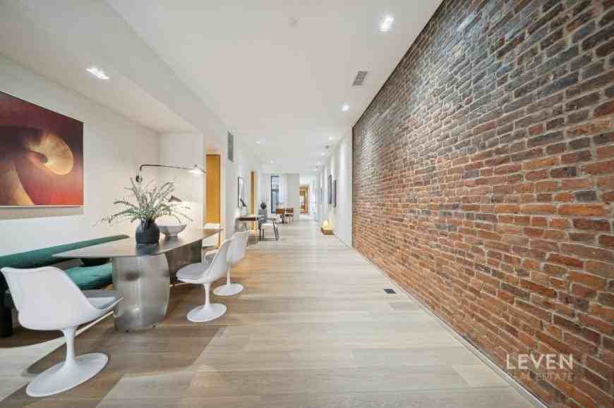 55 Warren St - Photo 6 of 10