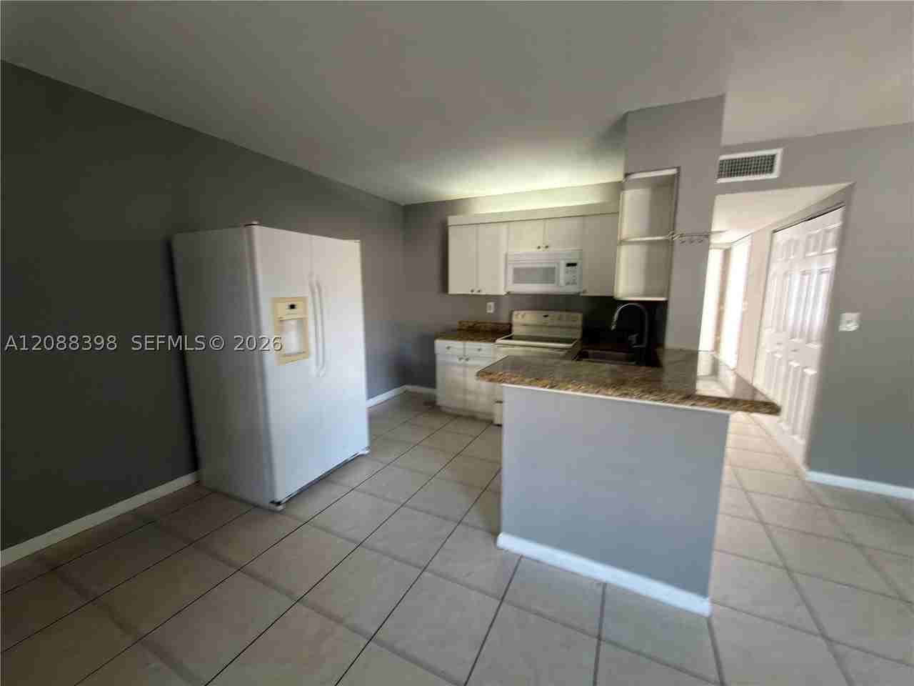 11448 Nw 43rd St #11448 - Photo 4 of 13
