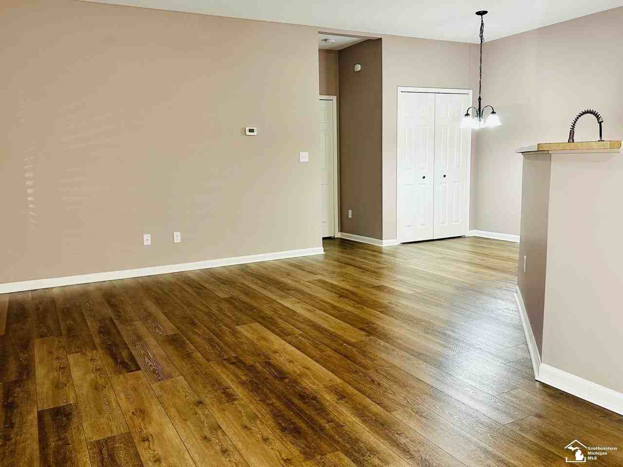 20003 Hidden Oaks Dr - Photo 4 of 24