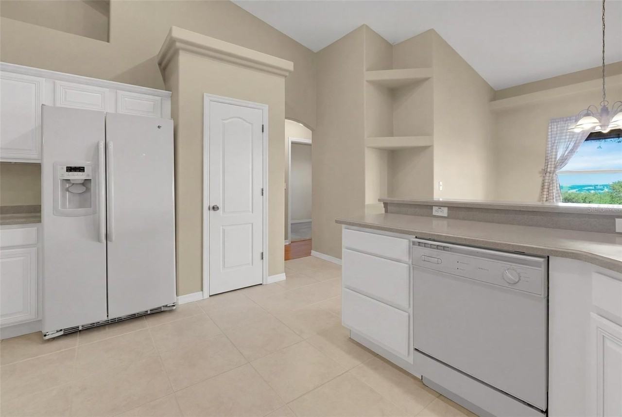 932 Cornell Ave - Photo 6 of 36
