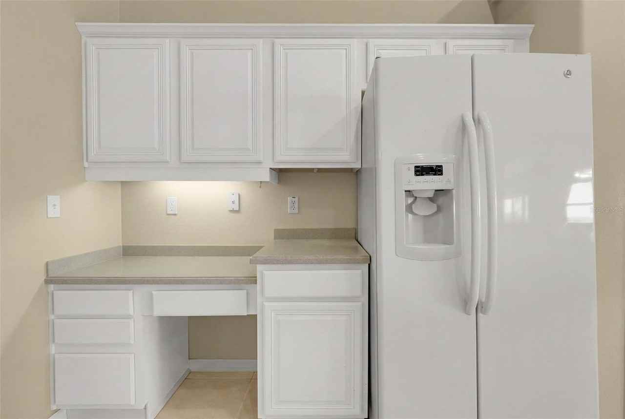 932 Cornell Ave - Photo 7 of 36