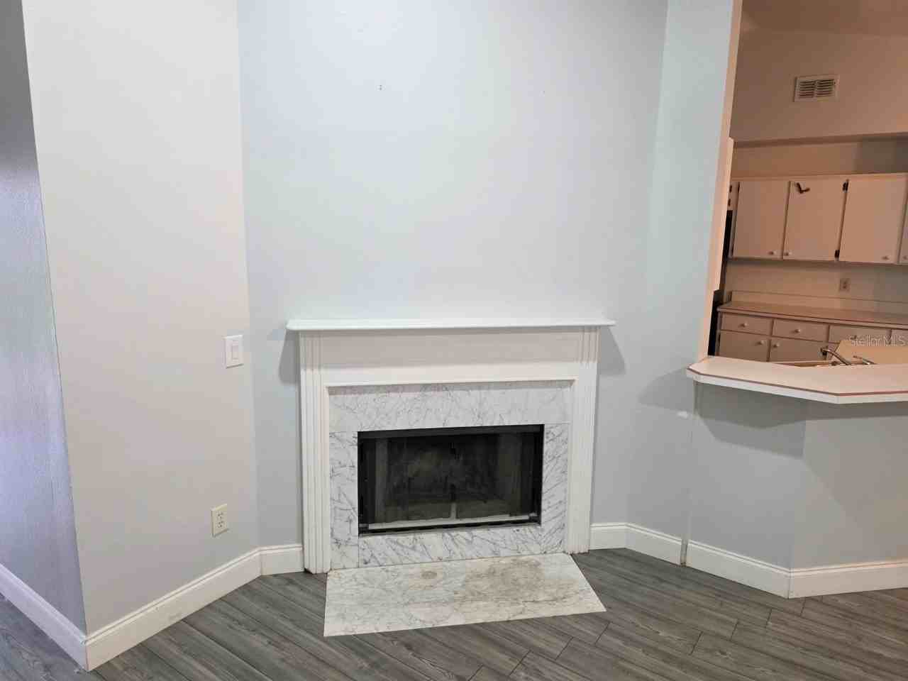 1055 Elizabeth Ridge Ct - Photo 7 of 19