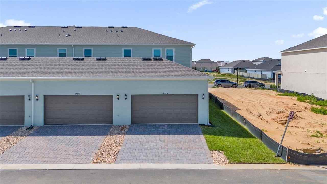 17025 Haggerty Hollow Dr - Photo 4 of 20