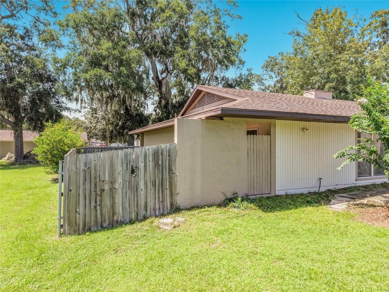 4050 Se 20th Ct #A - Photo 4 of 31