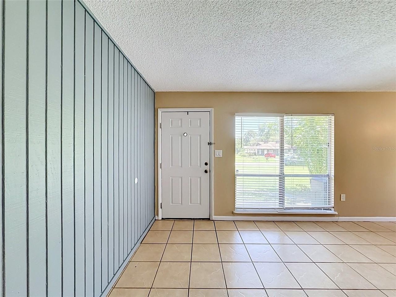 4050 Se 20th Ct #A - Photo 5 of 31