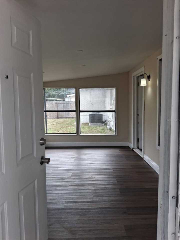 2507 Coral Way - Photo 5 of 18