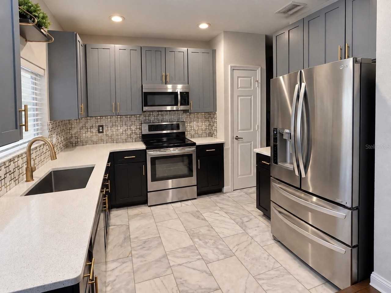 30039 Mossbank Dr - Photo 5 of 23