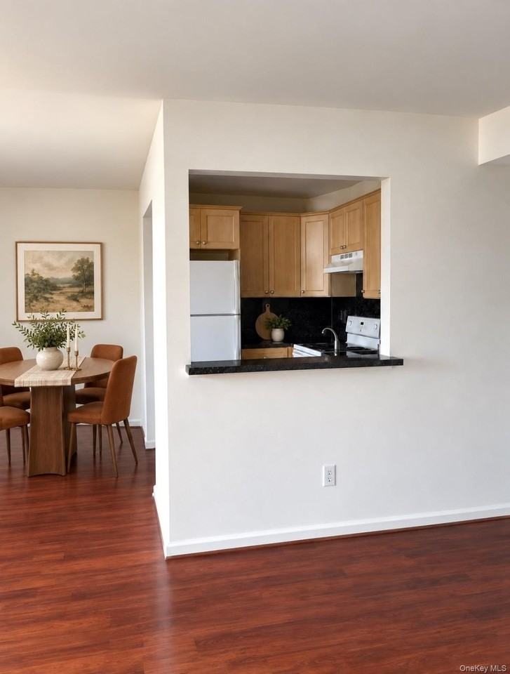 14 Lexington Hl #2 - Photo 6 of 9