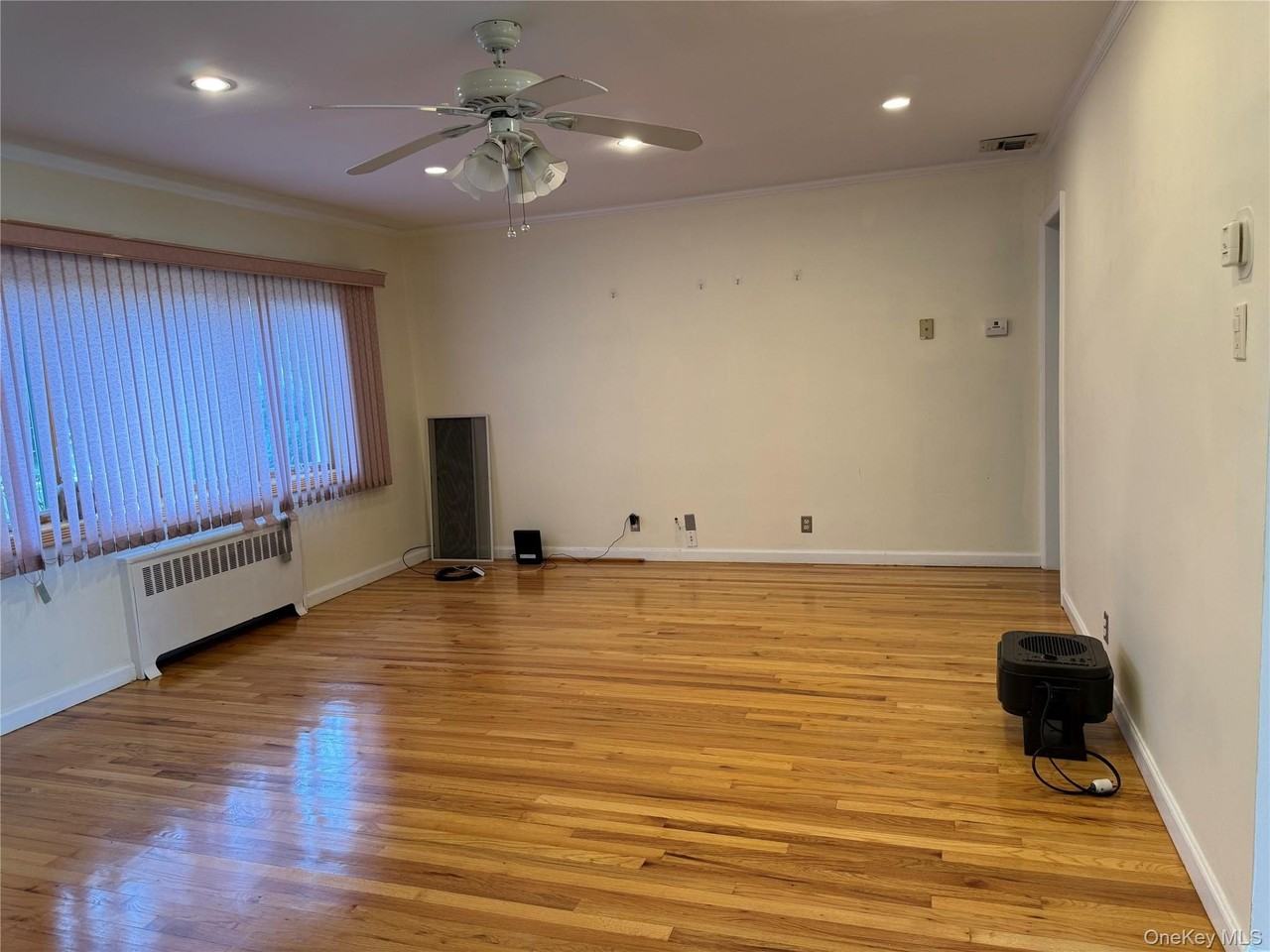 99 East St - Photo 6 of 14