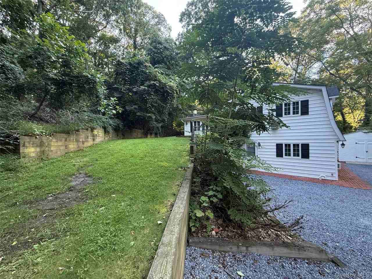 70 Rinaldo Rd - Photo 4 of 8