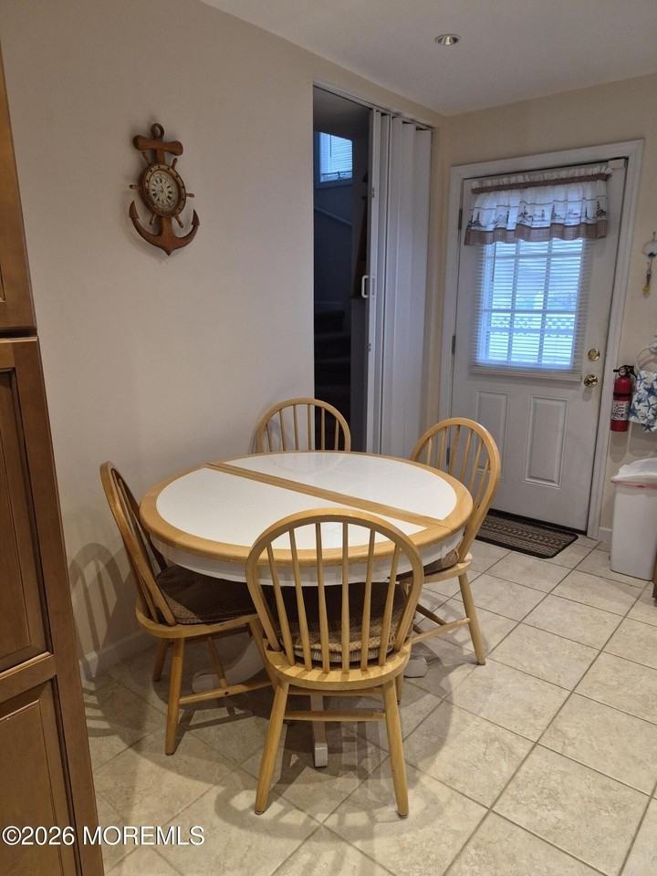 26 Harding Ave - Photo 7 of 17