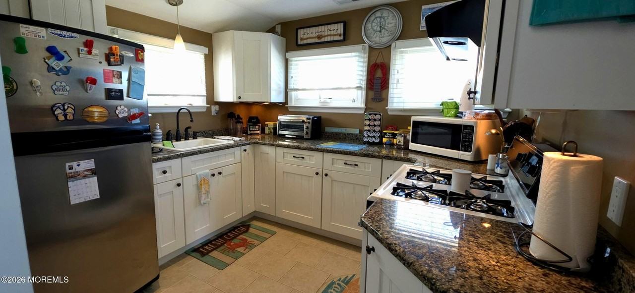 4 Cedar Crest Dr - Photo 5 of 9