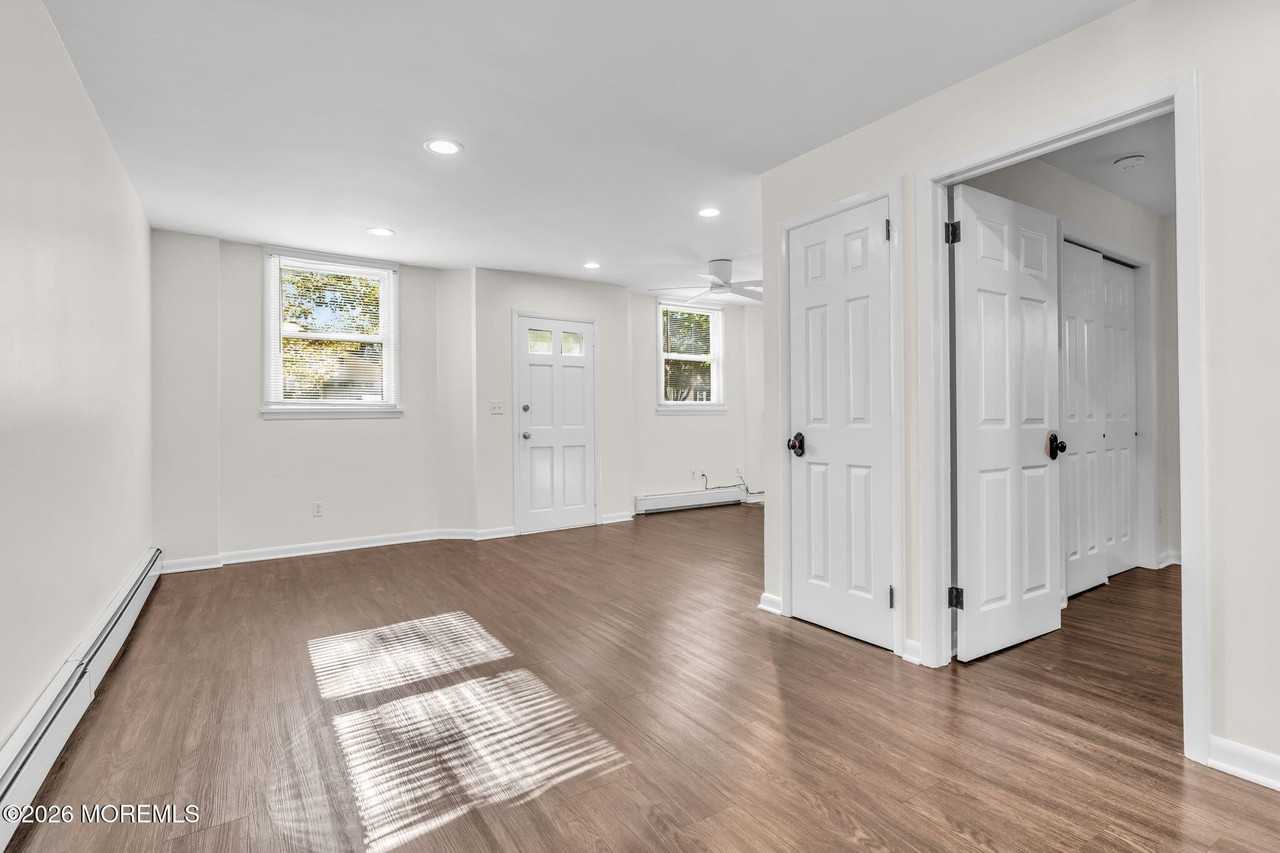 1411 3rd Ave #C - Photo 3 of 21