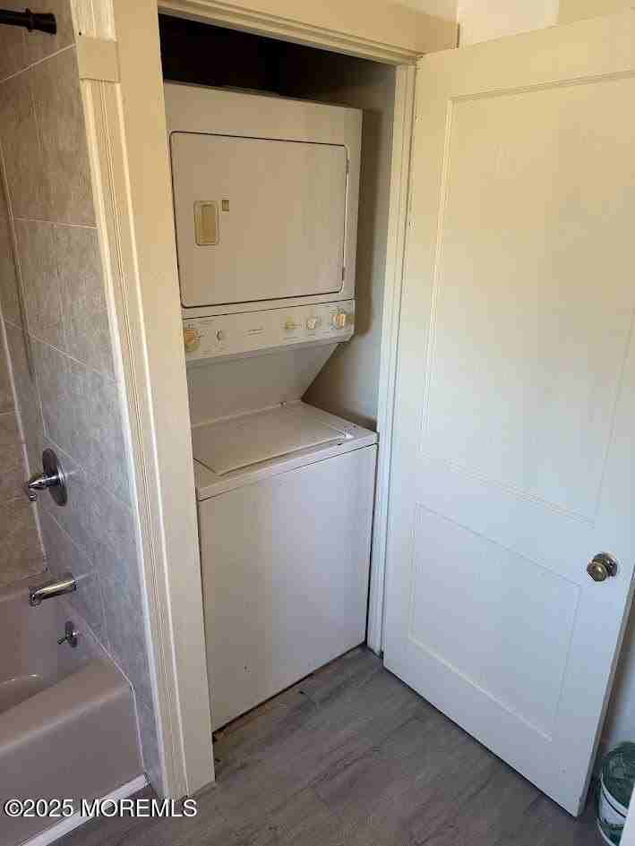 624 Main St - Photo 6 of 12