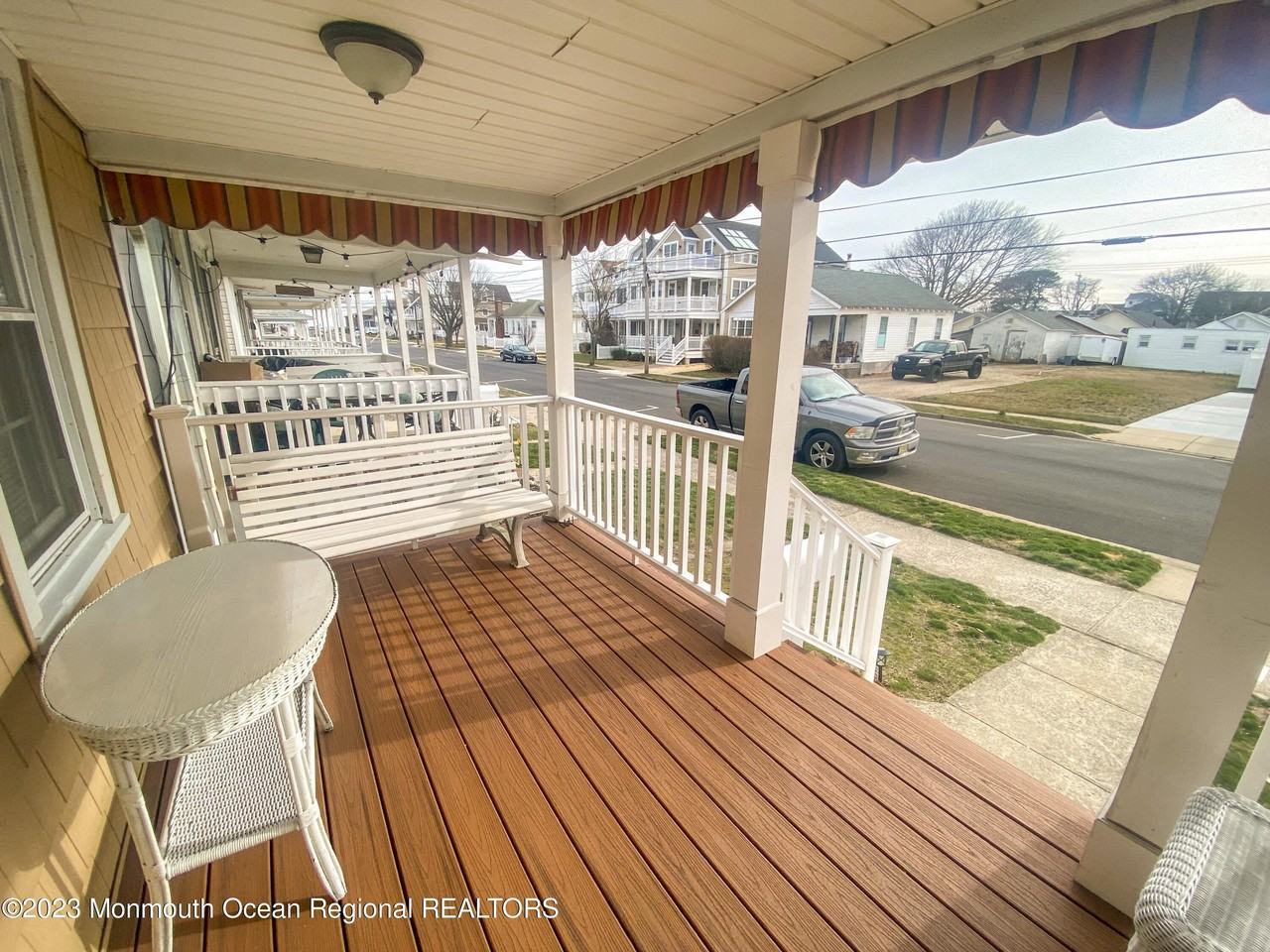 212 15th Ave - Photo 3 of 17