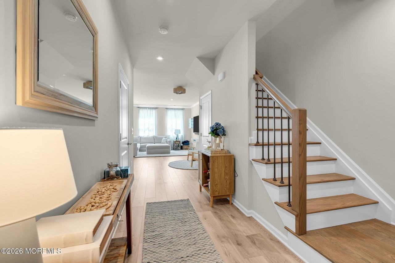 22 Coburgh Dr - Photo 3 of 36
