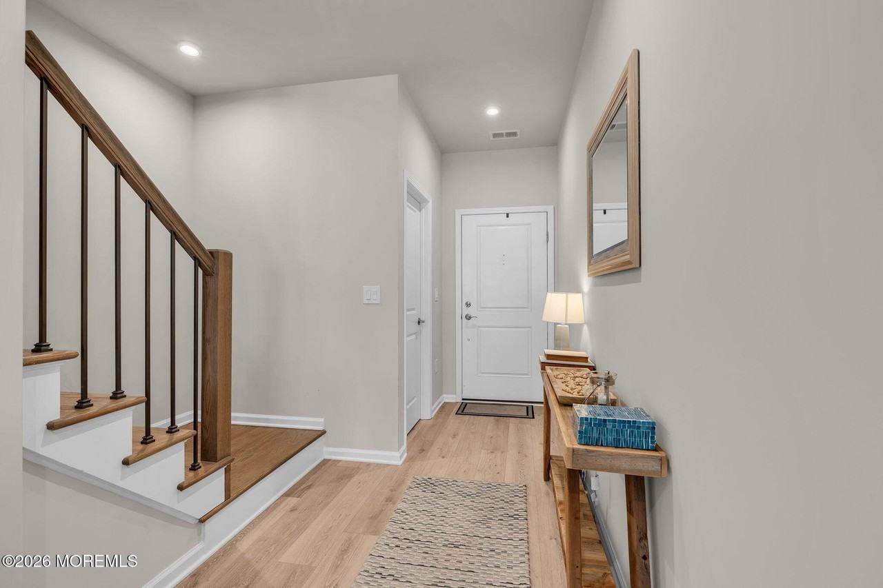 22 Coburgh Dr - Photo 4 of 36