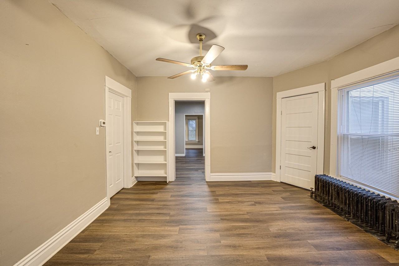 523 Grand Ave #1 - Photo 4 of 17