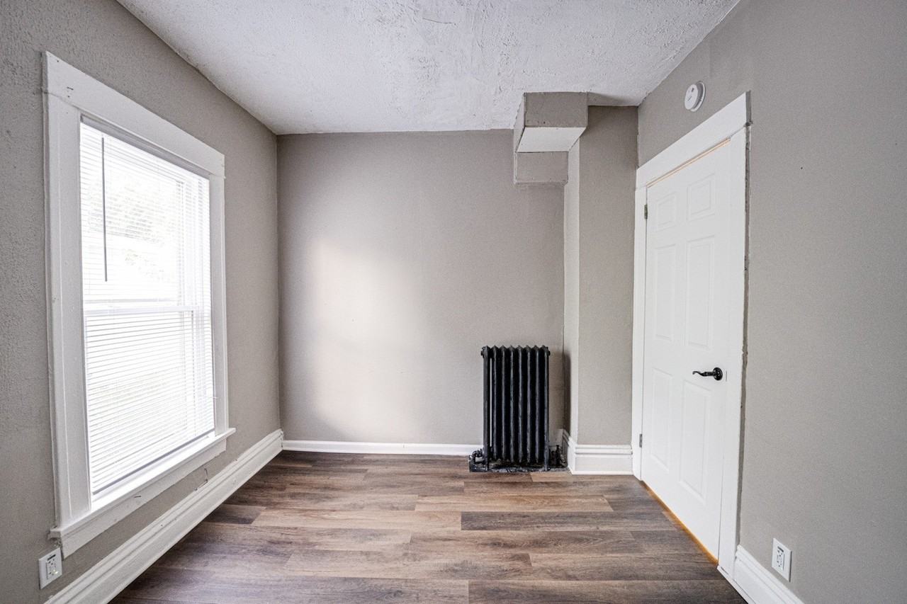 523 Grand Ave #1 - Photo 7 of 17