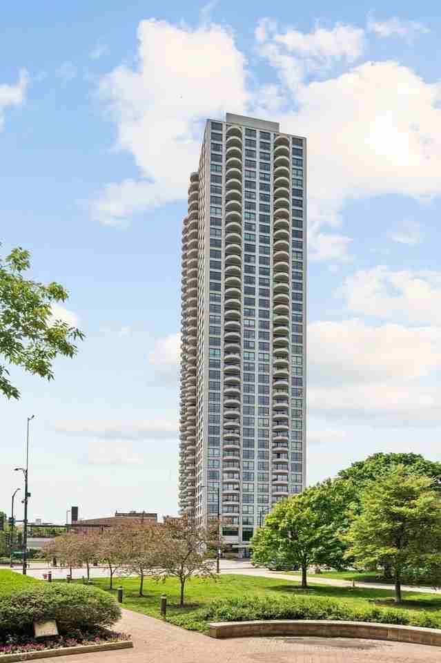 2020 N Lincoln Park W #24K