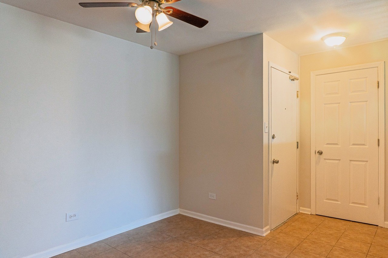 720 Hill Dr #304 - Photo 3 of 12