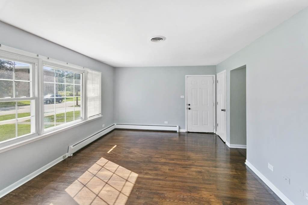 11212 1st St #2 - Photo 5 of 10