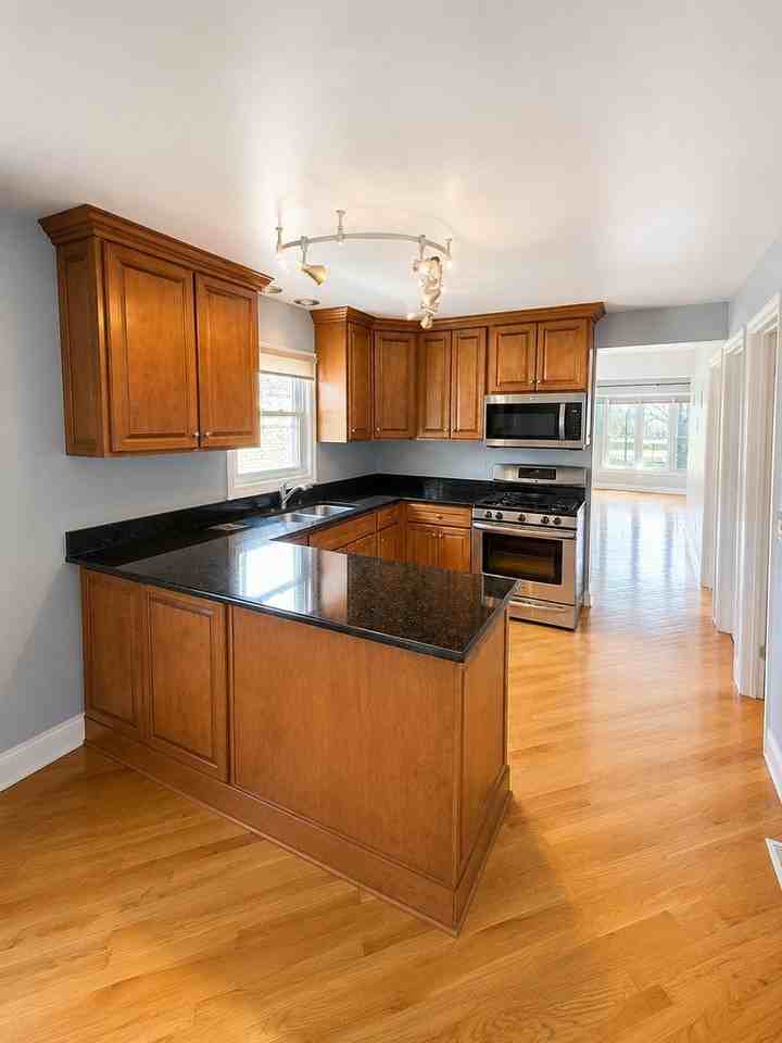 7942 W Addison St #3 - Photo 6 of 18