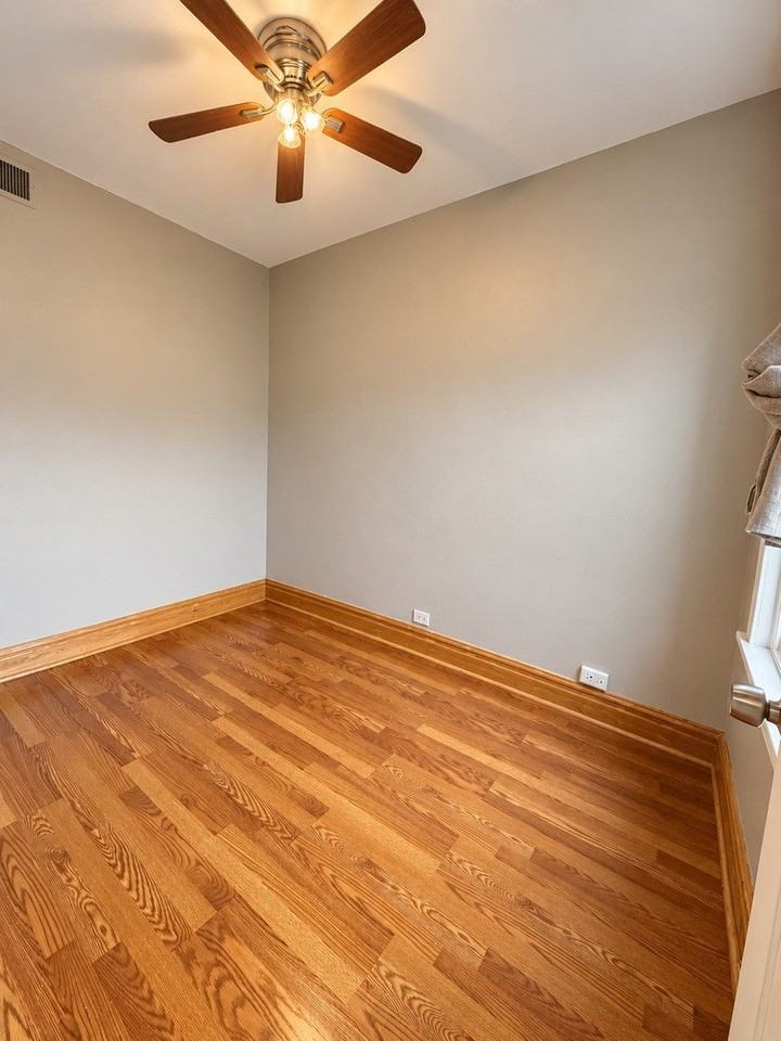 3347 S Emerald Ave #2 - Photo 3 of 13
