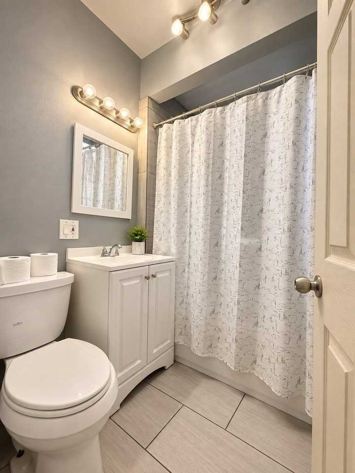 3347 S Emerald Ave #2 - Photo 6 of 13