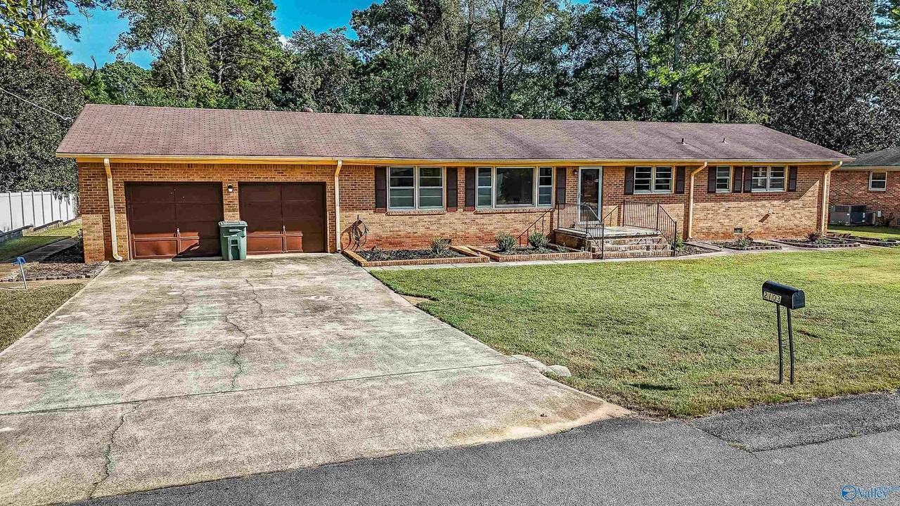2103 Shannonhouse Rd Sw - Photo 2 of 47
